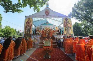 Управляющий Усть-Каменогорской и Семипалатинской епархией епископ Амфилохий принял участие в праздновании 70-летия возвращения Никольского собора Алма-Аты Русской Православной Церкви