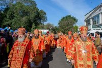 9-Управляющий Усть-Каменогорской и Семипалатинской епархией епископ Амфилохий принял участие в праздновании 70-летия возвращения Никольского собора Алма-Аты Русской Православной Церкви