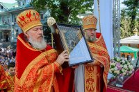 12-Управляющий Усть-Каменогорской и Семипалатинской епархией епископ Амфилохий принял участие в праздновании 70-летия возвращения Никольского собора Алма-Аты Русской Православной Церкви