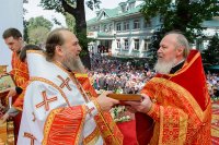 32-Управляющий Усть-Каменогорской и Семипалатинской епархией епископ Амфилохий принял участие в праздновании 70-летия возвращения Никольского собора Алма-Аты Русской Православной Церкви