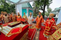 41-Управляющий Усть-Каменогорской и Семипалатинской епархией епископ Амфилохий принял участие в праздновании 70-летия возвращения Никольского собора Алма-Аты Русской Православной Церкви