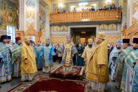 13-Епископ Амфилохий принял участие в праздновании в честь Иверской иконы Пресвятой Богородицы в Иверско-Серафимовском монастыре Алма-Аты