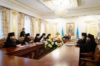 8-Управляющий Усть-Каменогорской епархией принял участие в последнем в 2016 году заседании Синода Митрополичьего округа в Республике Казахстан