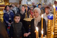16-Епископ Амфилохий во второе воскресение Великого поста принял участие в молитвенном прославлении Феодоровской иконы Пресвятой Богородицы в Алматы