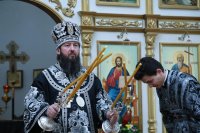 7-«Грядый Господь на вольную страсть». В Великую Среду епископ Амфилохий совершил последнюю Литургию Преждеосвященных Даров