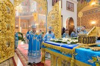 15-В канун праздника Успения Божией Матери Управляющий Усть-Каменогорской и Семипалатинской епархией сослужил митрополиту Астанайскому и Казахстанскому Александру за всенощным бдением в главном храме Казахстанского Митрополичьего округа