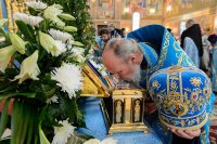 26-В канун праздника Успения Божией Матери Управляющий Усть-Каменогорской и Семипалатинской епархией сослужил митрополиту Астанайскому и Казахстанскому Александру за всенощным бдением в главном храме Казахстанского Митрополичьего округа