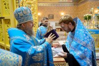 36-В канун праздника Успения Божией Матери Управляющий Усть-Каменогорской и Семипалатинской епархией сослужил митрополиту Астанайскому и Казахстанскому Александру за всенощным бдением в главном храме Казахстанского Митрополичьего округа
