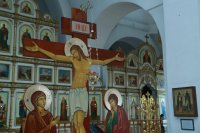 8-Епископ Амфилохий совершил утреню с чтением двенадцати Страстных Евангелий в кафедральном храме Усть-Каменогорска
