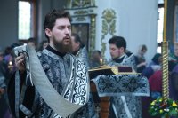 13-Епископ Амфилохий совершил утреню с чтением двенадцати Страстных Евангелий в кафедральном храме Усть-Каменогорска