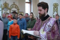 13-«Вечери Твоея Тайныя днесь, Сыне Божий, причастника мя приими». Божественная Литургия в день установления Таинства Евхаристии