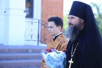 1-В Неделю о самаряныне Преосвященнейший епископ Амфилохий совершил Божественную Литургию в Андреевском кафедральном соборе Усть-Каменогорска