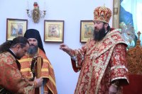 13-В Неделю о самаряныне Преосвященнейший епископ Амфилохий совершил Божественную Литургию в Андреевском кафедральном соборе Усть-Каменогорска