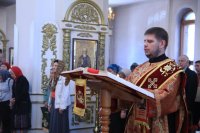 15-В Неделю о самаряныне Преосвященнейший епископ Амфилохий совершил Божественную Литургию в Андреевском кафедральном соборе Усть-Каменогорска