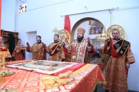 16-В Неделю о самаряныне Преосвященнейший епископ Амфилохий совершил Божественную Литургию в Андреевском кафедральном соборе Усть-Каменогорска