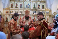 29-В Неделю о самаряныне Преосвященнейший епископ Амфилохий совершил Божественную Литургию в Андреевском кафедральном соборе Усть-Каменогорска