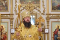 9-В первый день нового года епископ Амфилохий совершил Божественную Литургию в кафедральном соборе