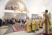 16-В первый день нового года епископ Амфилохий совершил Божественную Литургию в кафедральном соборе