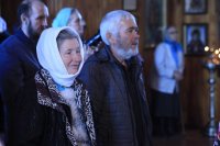7-В субботу Акафиста епископ Амфилохий совершил Божественную Литургию в Покровском храме Усть-Каменогорска