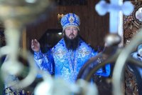 12-В субботу Акафиста епископ Амфилохий совершил Божественную Литургию в Покровском храме Усть-Каменогорска