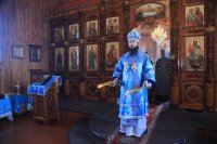16-В субботу Акафиста епископ Амфилохий совершил Божественную Литургию в Покровском храме Усть-Каменогорска