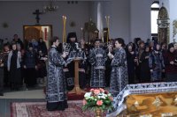8-Епископ Амфилохий совершил чтение заключительной части Великого покаянного канона преподобного Андрея Критского в Андреевском кафедральном соборе