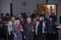 9-Епископ Амфилохий совершил чтение заключительной части Великого покаянного канона преподобного Андрея Критского в Андреевском кафедральном соборе