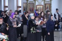 10-Епископ Амфилохий совершил чтение заключительной части Великого покаянного канона преподобного Андрея Критского в Андреевском кафедральном соборе