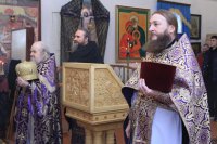 4-В Неделю 5-ю Великого поста епископ Амфилохий совершил Божественную Литургию в Богородице-Рождественском храме Усть-Каменогорска
