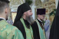 8-Накануне Святой Пятидесятницы в Свято-Андреевском кафедральном соборе было совершено праздничное Всенощное бдение