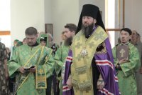 11-Накануне Святой Пятидесятницы в Свято-Андреевском кафедральном соборе было совершено праздничное Всенощное бдение