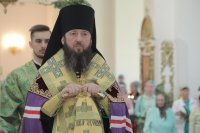 13-Накануне Святой Пятидесятницы в Свято-Андреевском кафедральном соборе было совершено праздничное Всенощное бдение