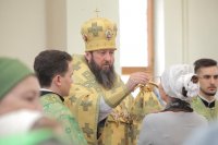 24-Накануне Святой Пятидесятницы в Свято-Андреевском кафедральном соборе было совершено праздничное Всенощное бдение