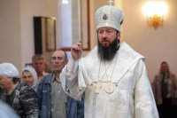6-Служение епископа Амфилохия в день Троицкой родительской субботы