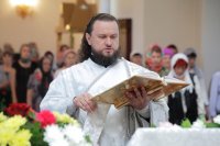 10-Служение епископа Амфилохия в день Троицкой родительской субботы