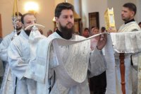 11-Служение епископа Амфилохия в день Троицкой родительской субботы
