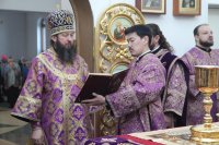 14-В субботу первой седмицы Святой Четыредесятницы епископ Амфилохий совершил Божественную Литургию в Андреевском кафедральном соборе