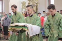5-«Величаем Тя, Живодавче Христе, и чтим Всесвятаго Духа Твоего». День Святой Троицы в Усть-Каменогорске (+ВИДЕО)