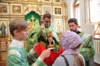 27-«Величаем Тя, Живодавче Христе, и чтим Всесвятаго Духа Твоего». День Святой Троицы в Усть-Каменогорске (+ВИДЕО)
