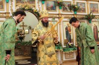 41-«Величаем Тя, Живодавче Христе, и чтим Всесвятаго Духа Твоего». День Святой Троицы в Усть-Каменогорске (+ВИДЕО)