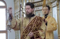 18-В Неделю 9-ю по Пятидесятнице епископ Амфилохий совершил Божественную Литургию в Андреевском кафедральном соборе