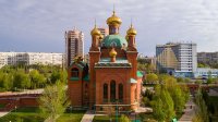1-Епископ Усть-Каменогорский и Семипалатинский Амфилохий сослужил Главе Казахстанского Митрополичьего округа перед мироточивым образом Царицы Небесной "Умягчение злых сердец" в Благовещенском соборе Павлодара