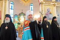 35-Епископ Усть-Каменогорский и Семипалатинский Амфилохий сослужил Главе Казахстанского Митрополичьего округа перед мироточивым образом Царицы Небесной "Умягчение злых сердец" в Благовещенском соборе Павлодара