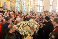 43-Епископ Усть-Каменогорский и Семипалатинский Амфилохий сослужил Главе Казахстанского Митрополичьего округа перед мироточивым образом Царицы Небесной "Умягчение злых сердец" в Благовещенском соборе Павлодара