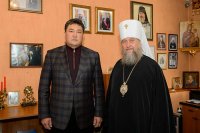 51-Епископ Усть-Каменогорский и Семипалатинский Амфилохий сослужил Главе Казахстанского Митрополичьего округа перед мироточивым образом Царицы Небесной "Умягчение злых сердец" в Благовещенском соборе Павлодара