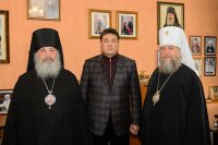 52-Епископ Усть-Каменогорский и Семипалатинский Амфилохий сослужил Главе Казахстанского Митрополичьего округа перед мироточивым образом Царицы Небесной "Умягчение злых сердец" в Благовещенском соборе Павлодара