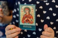 4-	 Мироточивый образ Божией Матери «Умягчение злых сердец» прибыл на землю Рудного Алтая