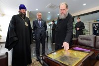 24-	 Мироточивый образ Божией Матери «Умягчение злых сердец» прибыл на землю Рудного Алтая