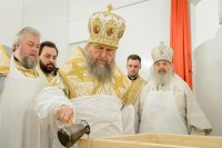 12-Епископ Амфилохий принял участие в великом освящении новопостроенного Михаило-Архангельского храма в городе Павлодаре