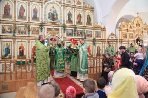 «Осанна в вышних, благословен Грядый во имя Господне!». В Усть-Каменогорске молитвенно встретили праздник Входа Господня в Иерусалим